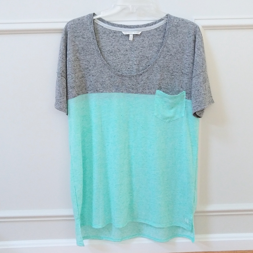 NWOT VS colorblock t-shirt